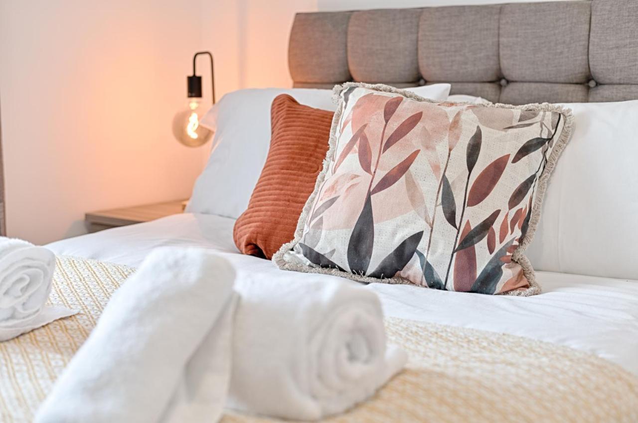 The Glenroy - Tv In Every Bedroom! Суонси Экстерьер фото